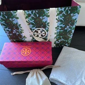 Tory Burch Bag, box, mini Dustbag and tissue